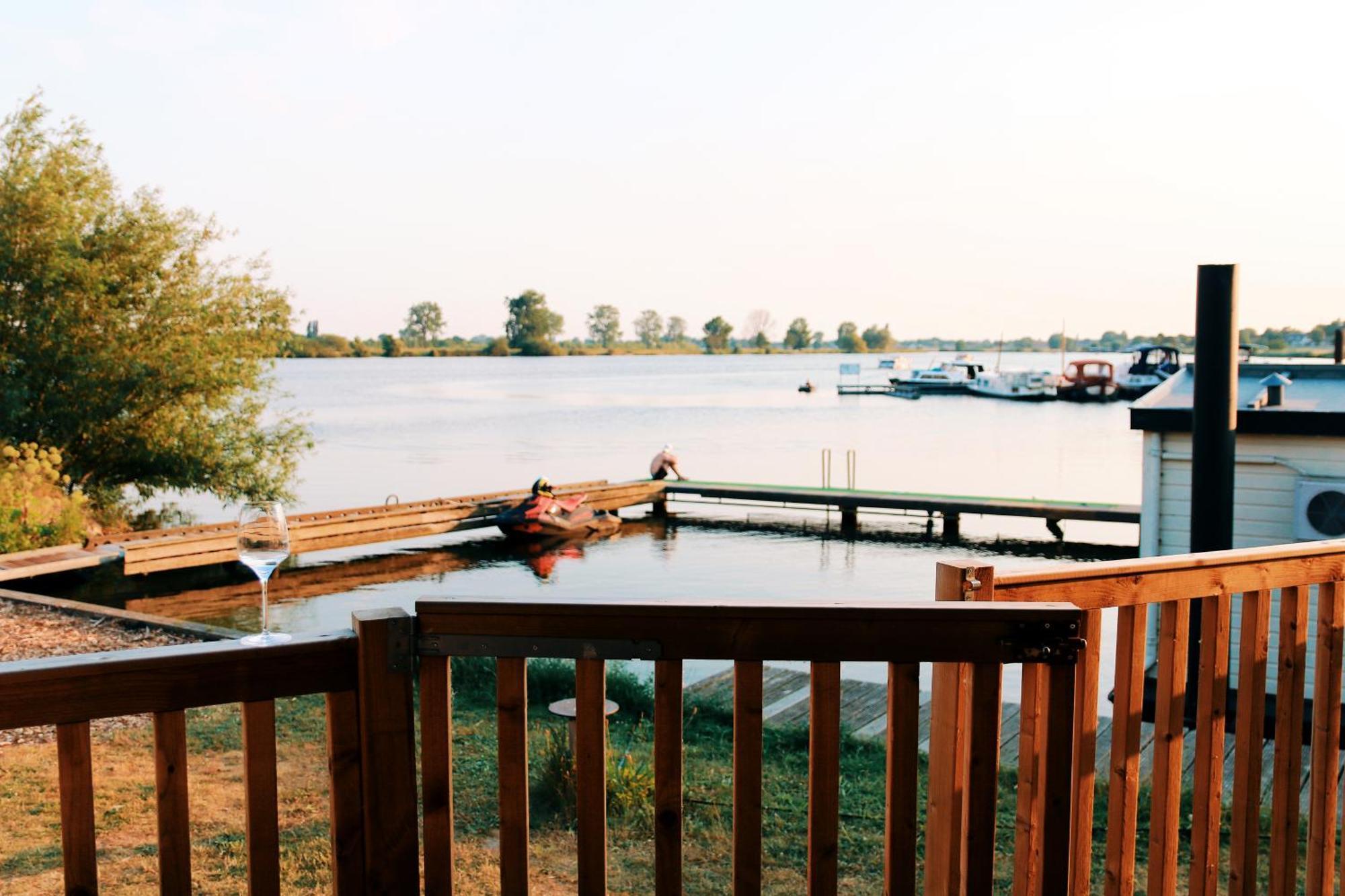Luxury Lake Lodge Alphen  Kültér fotó