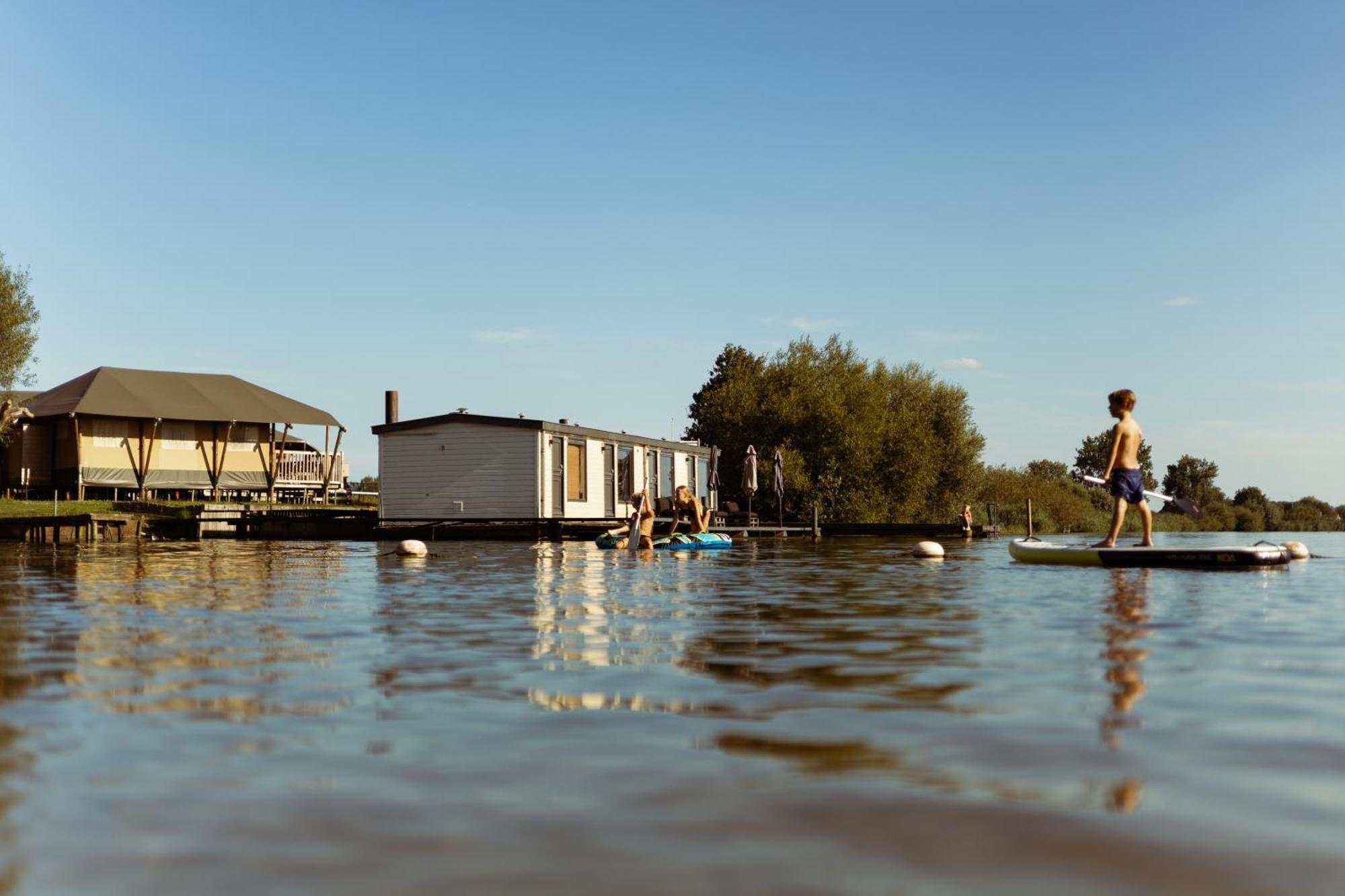 Luxury Lake Lodge Alphen  Kültér fotó